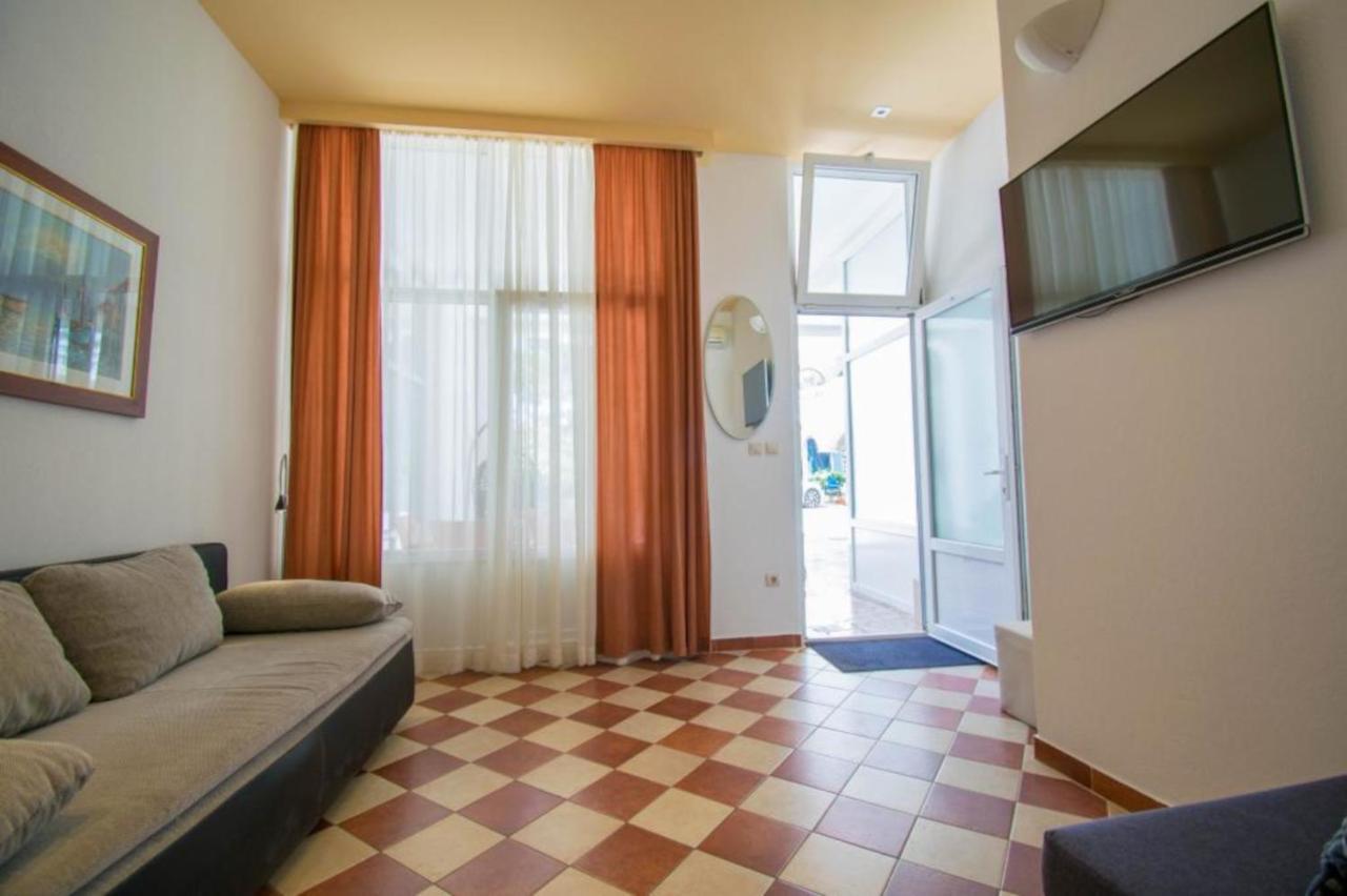 Villa Kameni Dvori Baška Voda Eksteriør billede